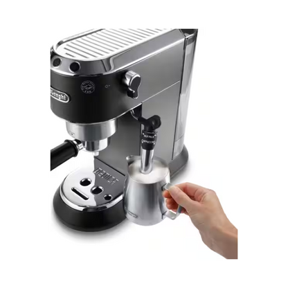 Cafetera express EC 685 BK De'Longhi